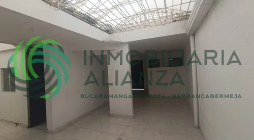 Casa En Venta En La Universidad. Cod V61531