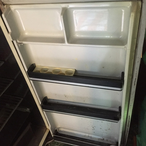 Heladera Con Freezer Domec Funcionando