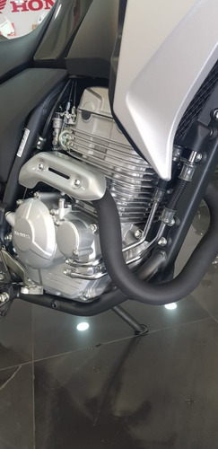 Imagen 5 de 19 de Honda Xre 300 Color Verde