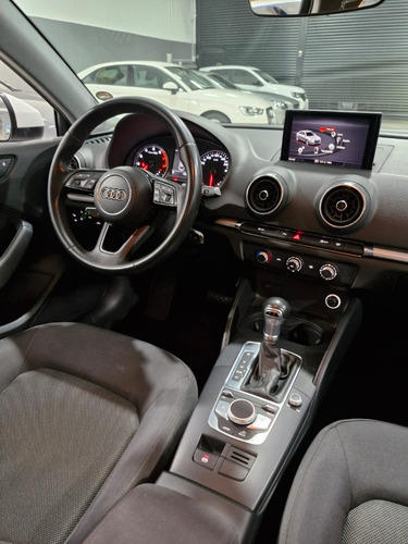 Audi A3 Sedan 1.4 Tfsi Attraction Flex Tiptronic 4p
