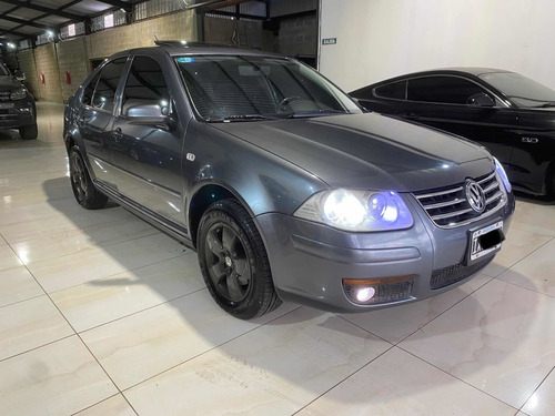 Imagen 9 de 22 de Volkswagen Bora 2010 2.0 Trendline 115cv Tiptronic