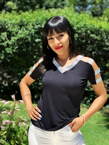 Remera De Vestir Brazos Al Descubierto Con Brillos Dama