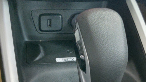 Imagen 7 de 15 de Chevrolet Onix 2021 1.2 Premier At