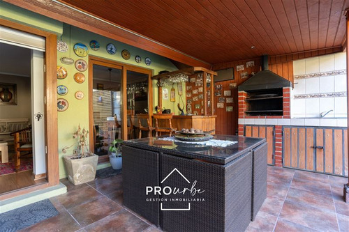 Hermosa Casa En Venta En Barrio La Hacienda