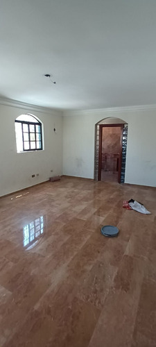 Casa De Esquina En La Castellana En Venta