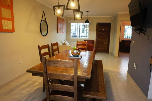 Casa En Venta En San Miguel De Allende: 3 Recámaras Y Rooftop