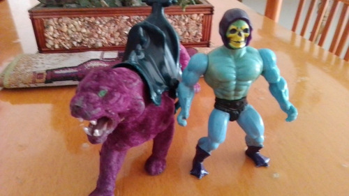 Figura Skeletor Con Pantera Vintage Años 80s Originales (Usado)