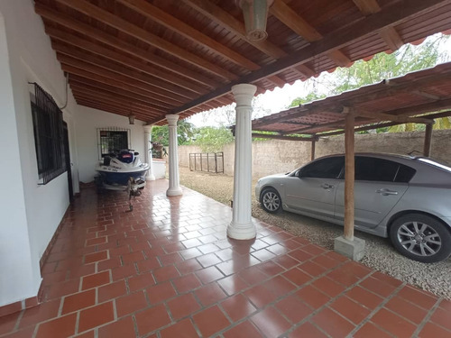 Imagen 12 de 14 de Re/max 2mil Vende Casa Quinta De 2 Pisos En Altagracia - Isla De Margarita