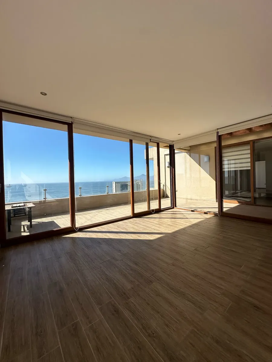 Imagen 2 de 25 de Arriendo Hermoso Penthouse A Pasos De Av Mar (160162)