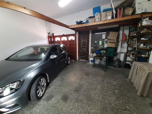 Casa 2 O 3 Familias En Venta Ubicado En Lanús Oeste