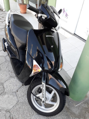Linda Honda Lead Preta.. Econômica E Com Baixa Km..