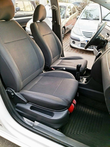 Imagem 18 de 21 de Volkswagen Fox Trend 1.6 8v Flex 4 Portas Impecável!!!