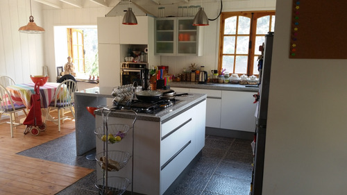 Se Arrienda Cómoda Casa Semi Amoblada