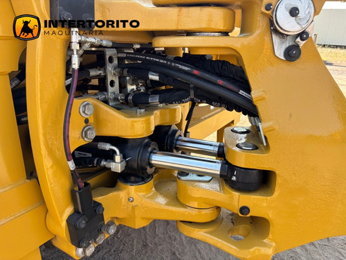 Retroexcavadora Cat 424
