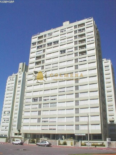 Apartamento En Venta Y Alquiler. Excelente Ubicación- Ref: 3383