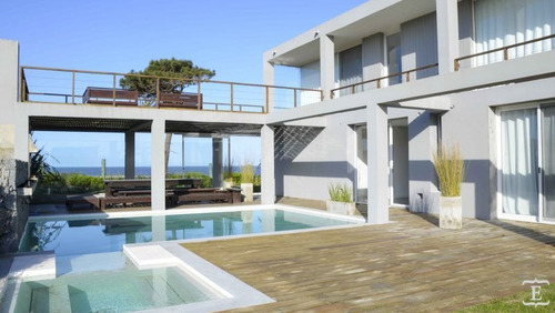 Casa En Alquiler Por Temporada De 4 Dormitorios En Club De Mar