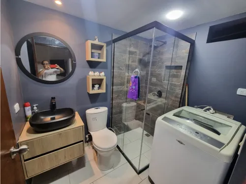 Vendo Apartamento En Laureles, La Almeria