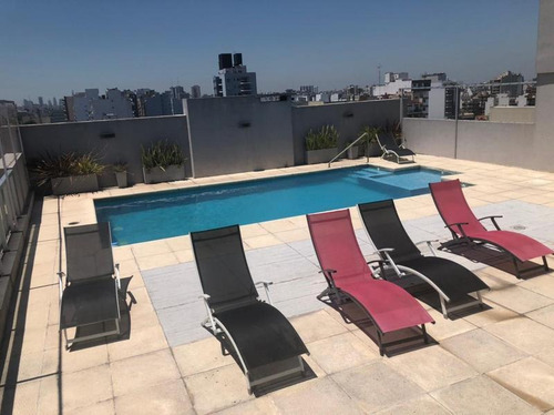Venta De 4 Ambientes Con Cochera En Caballito. Vista A Pulmón De Manzana