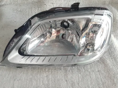 Faro Renault Logan 2009 Par