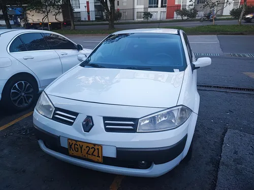 Blanco, Automático, En Aceptable Estado.