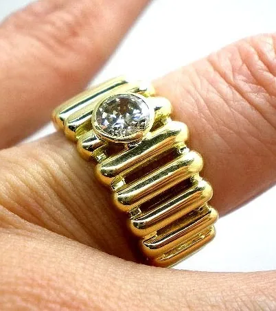Anillo Solitario De Oro 18 Kt Y Brillante Goldantiques