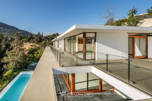 Espectacular Casa En Lo Curro Venta De 6 Dorm. En Vitacura