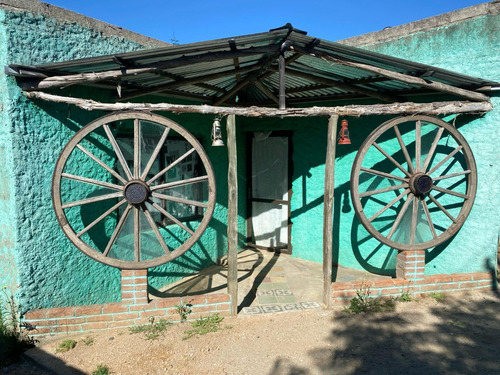 Venta De Casa De 2 Dormitorios En Rosario. 