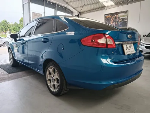 Ford Fiesta 1.6 Sportback Mecánica