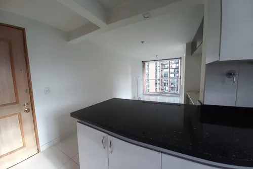 A La Venta Iluminado Y Confortable Aparta Estudio En Belén Loma De Los Bernal