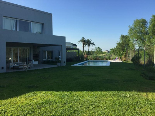 Imagen 17 de 27 de Venta De Casa Con Salida Al Rio En Albanueva