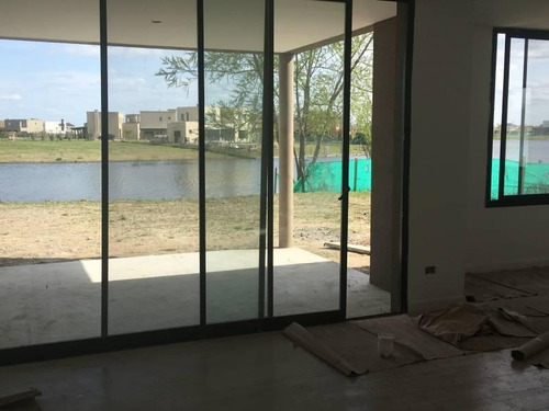 Imagen 5 de 6 de Casa En Venta En Barrio San Rafael - Villanueva Maroto Propiedades