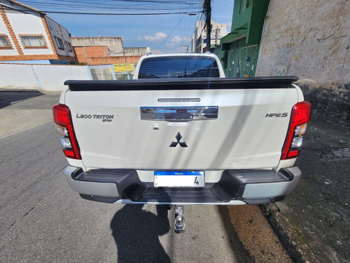 Mitsubishi L200 2.4 Triton Sport Hpe S Cab. Dupla 4x4 Aut. 4p