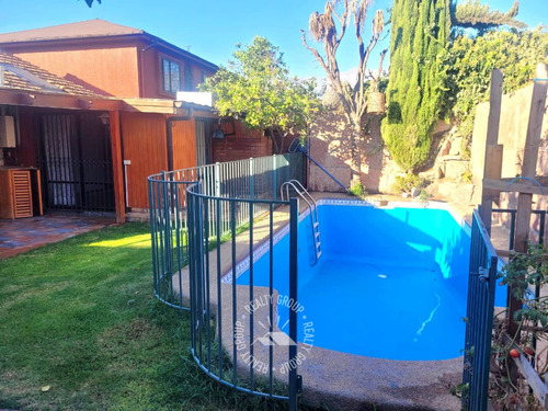 Se Arrienda Hermosa Casa Con Piscina