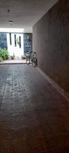Imagen 20 de 20 de Casa Y Local En Pque Velez Sarsfield Us 125.000
