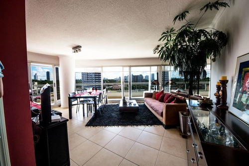 Venta De Apartamento 3 Dormitorios En Playa Brava/chiverta