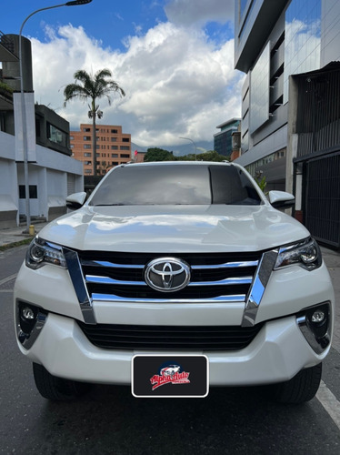 Imagen 2 de 16 de Fortuner Dubai Vrx 2018