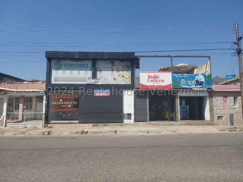 Cómodo Y Amplio Local Comercial En Urb. La Esmeralda A Media Cuadra De La Embotellador Emprende Tu Negocio! Cuenta Con 51,80mts, Esta Ubicado En Excelente Zona Comercial En San Diego