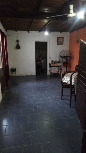 Imagen 4 de 8 de Casa Con 3 Dormitorios.