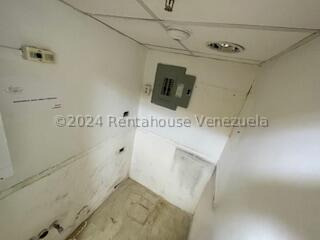 Ajr Local En Alquiler En Tzas Del Club H Mls # 24-16451 Yg
