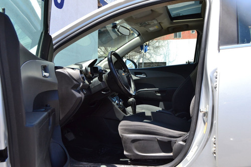 Imagen 11 de 15 de Chevrolet Sonic Ltz 2016 Plata