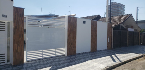 Imagem 2 de 23 de Linda Casa Praia : 5 Suites, Piscina, Excelente Localização , P/ Investidor