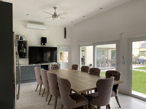 Imagen 17 de 30 de Casa En Venta En El Nacional Country Club-