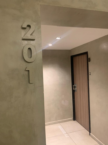 Alquiler De Oficina En Parque Leloir (174m2)