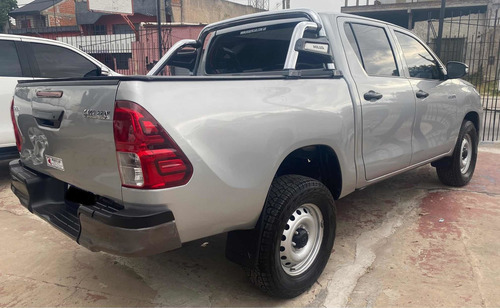 Toyota Hilux 2.4 Cd Dx 150cv 4x2 2017