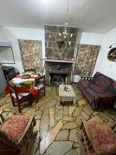Cabaña O Casa De Alquiler En Villa Serrana Hasta 4 Personas - Tv, Directv, Wifi, Piscina