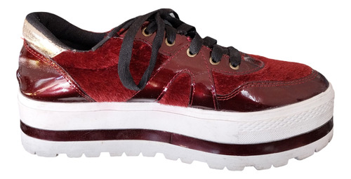 Zapatillas Urbanas Plataforma Bordó Charol Y Plush T.40 (Usado)