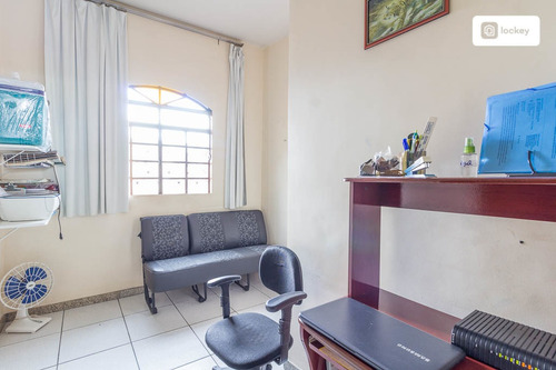 Imagem 13 de 15 de Venda De Casa Com 414m² E 9 Quartos - 13423
