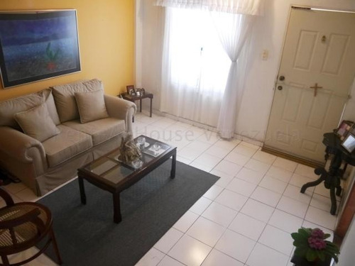 Imagen 4 de 30 de Casas En Venta En Zona Del Este Barquisimeto - Lara Cod Ref # 22-23242 / Marisela Rodriguez 0 4 1 2 1 5 1 8 8 9 3 /mr/remodelados/modernas/a Remodelar/precios Economicos/oportunidad De Inversion!
