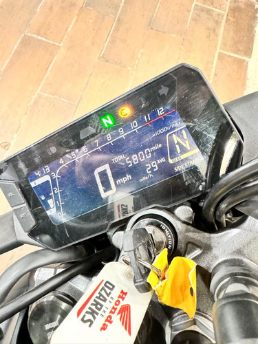 Honda Cb300 Abs, Prácticamente Nueva, 5800 Millas Originales