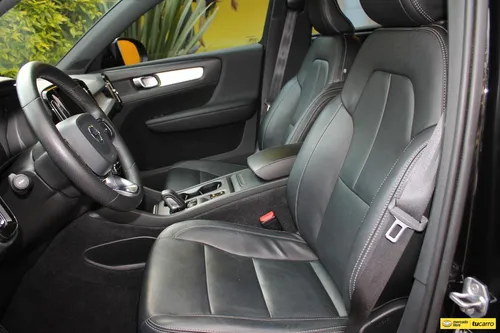 Volvo XC40 2.0 T4 FWD MOMENTUM II TP